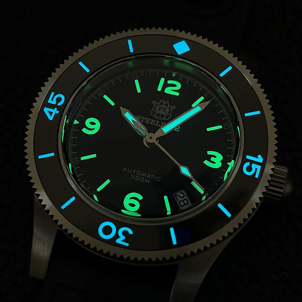 Steeldive SD1952 300M Diver