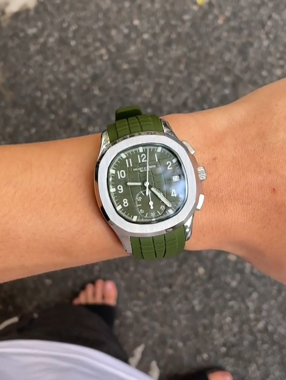 Specht & Sohne SP0006 Green Rubber Quartz Watch 02