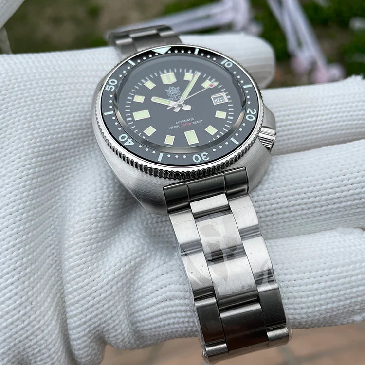 Steeldive SD1970 6105 V2 200M Diver