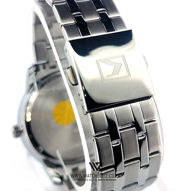 Curren 8422